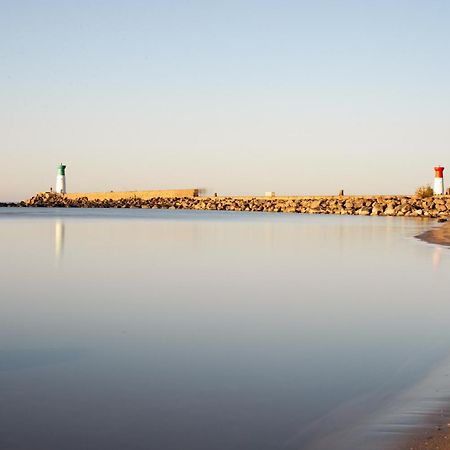 Mon P'Tit Hotel Le Grau-dʼAgde Exteriör bild