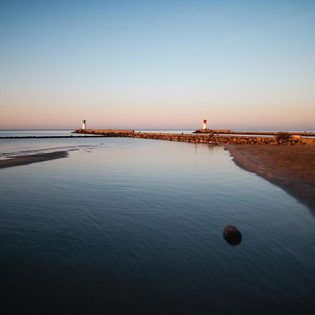 Mon P'Tit Hotel Le Grau-dʼAgde Exteriör bild