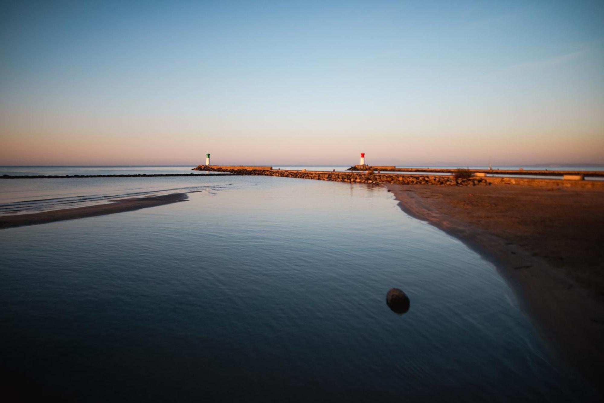 Mon P'Tit Hotel Le Grau-dʼAgde Exteriör bild